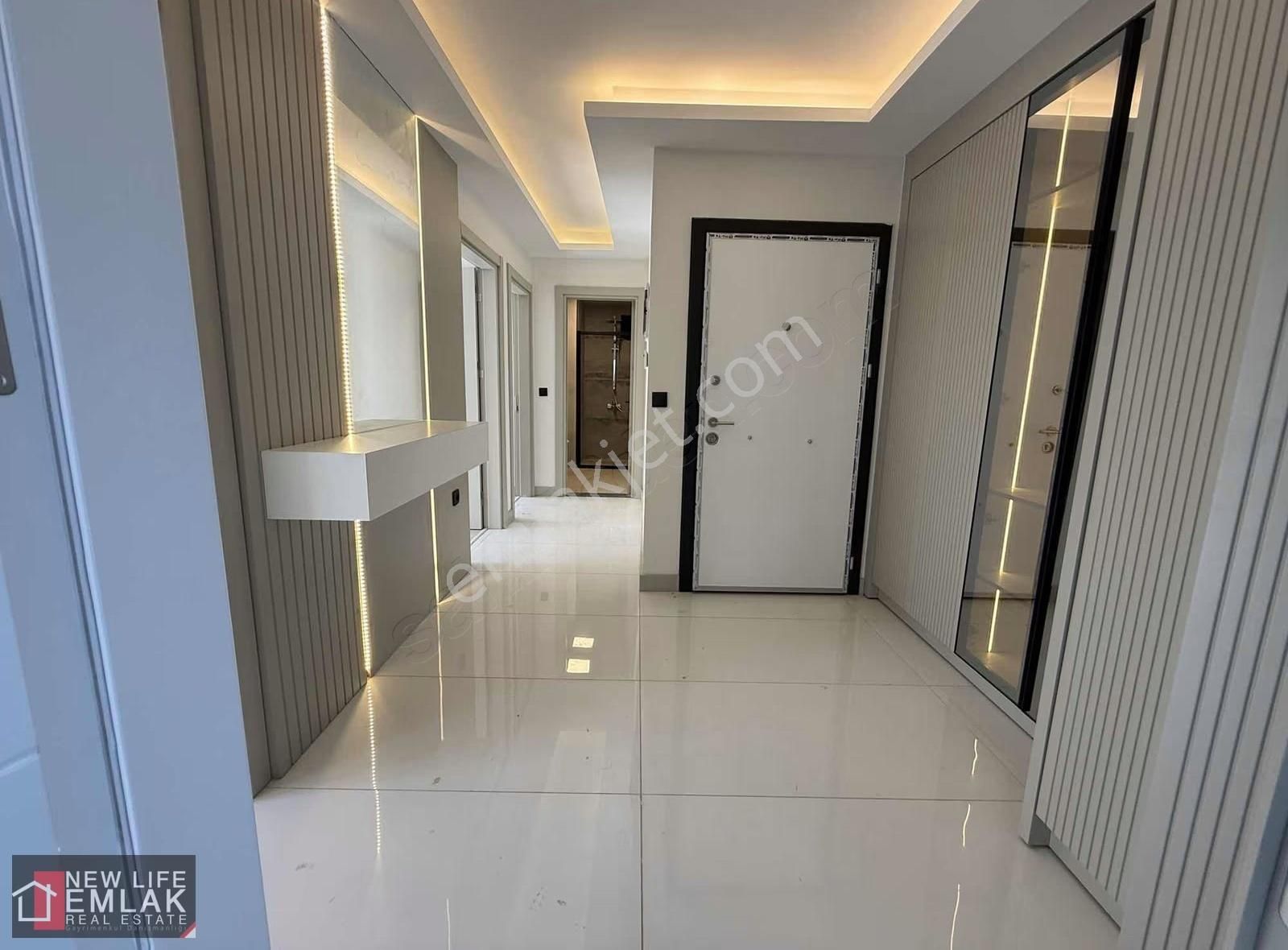 Kuşadasında Deniz Ve Doğa Manzaralı Satılık Daire - Görsel 13