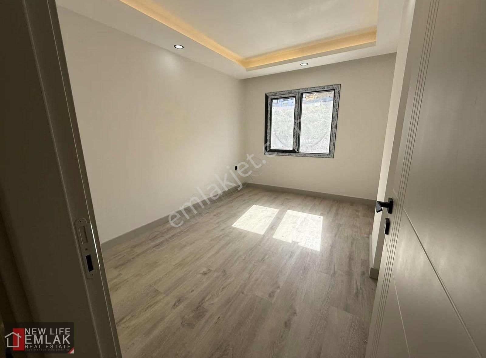 Kuşadasında Deniz Ve Doğa Manzaralı Satılık Daire - Görsel 11