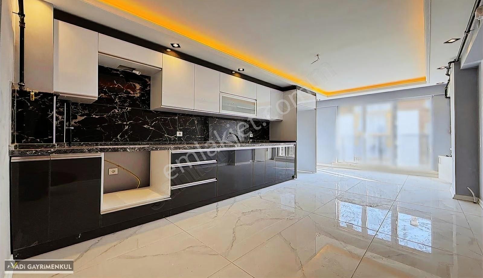 Vadi'den Karakayada Ara Kat Sıfır Katta Tek Daire Geniş 4+1 ! - Görsel 6