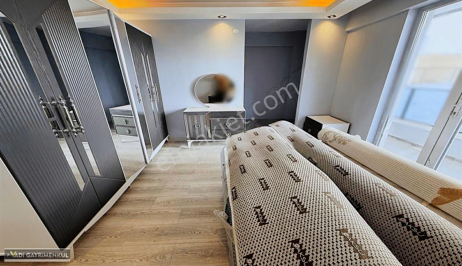 Vadi'den Karakayada Ara Kat Sıfır Katta Tek Daire Geniş 4+1 ! - Görsel 19