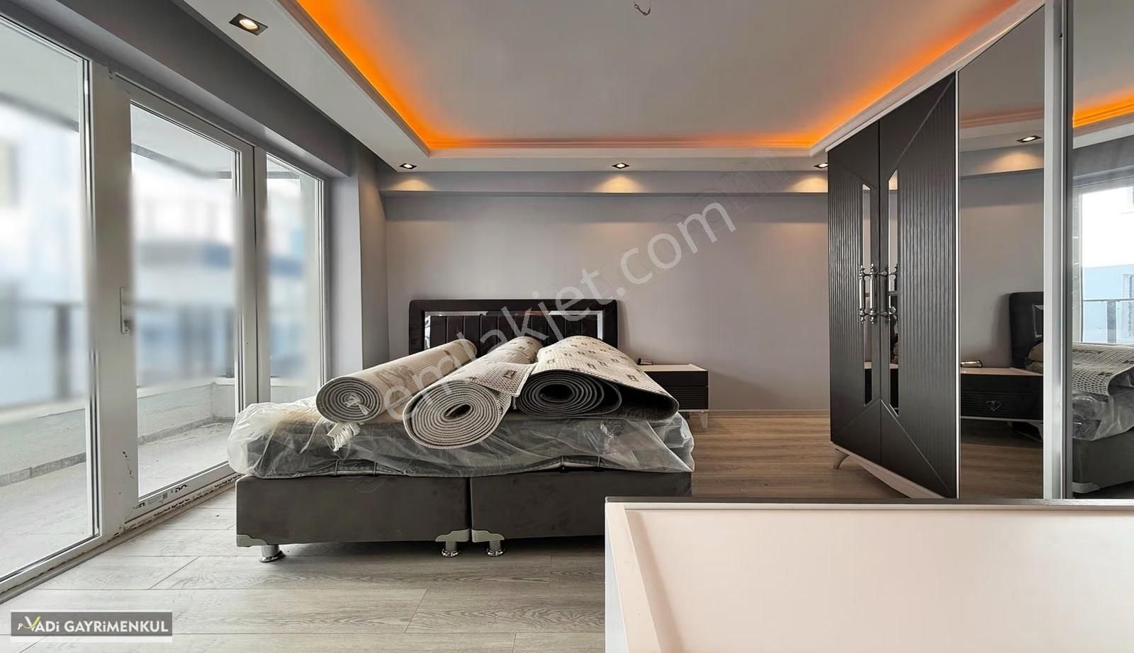 Vadi'den Karakayada Ara Kat Sıfır Katta Tek Daire Geniş 4+1 ! - Görsel 20