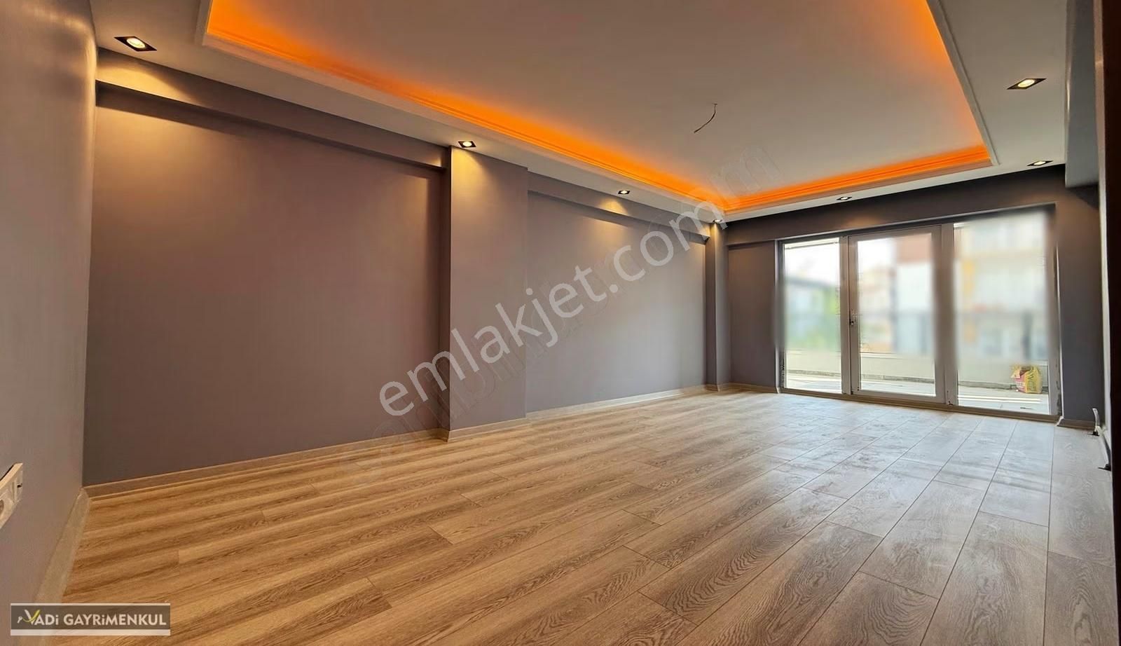 Vadi'den Karakayada Ara Kat Sıfır Katta Tek Daire Geniş 4+1 ! - Görsel 21
