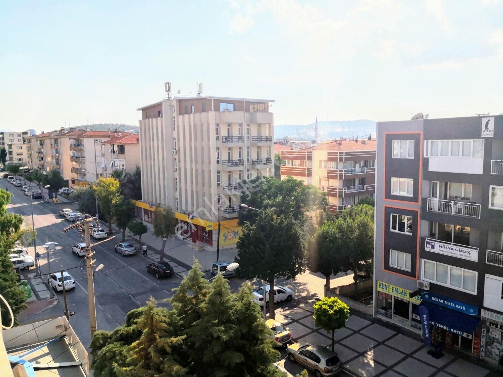 Bülent Ateşci'den Atatürk Cad. Üstünde 1+1 İş Yeri - Ofis - Görsel 7