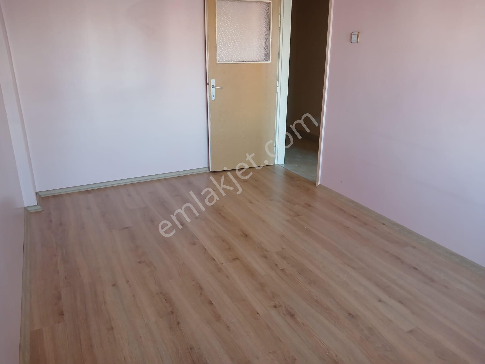 Çarşı Merkezde Asarcıklı Cd.üzerinde Kiralık 3+1 Daire - Görsel 13