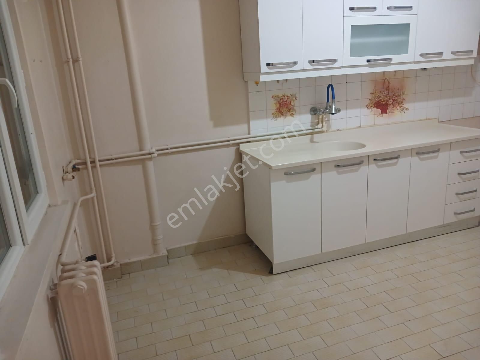 Çarşı Merkezde Asarcıklı Cd.üzerinde Kiralık 3+1 Daire - Görsel 4