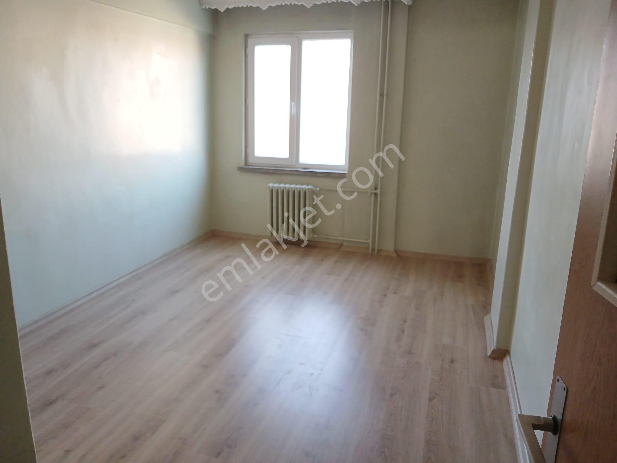 Çarşı Merkezde Asarcıklı Cd.üzerinde Kiralık 3+1 Daire - Görsel 17