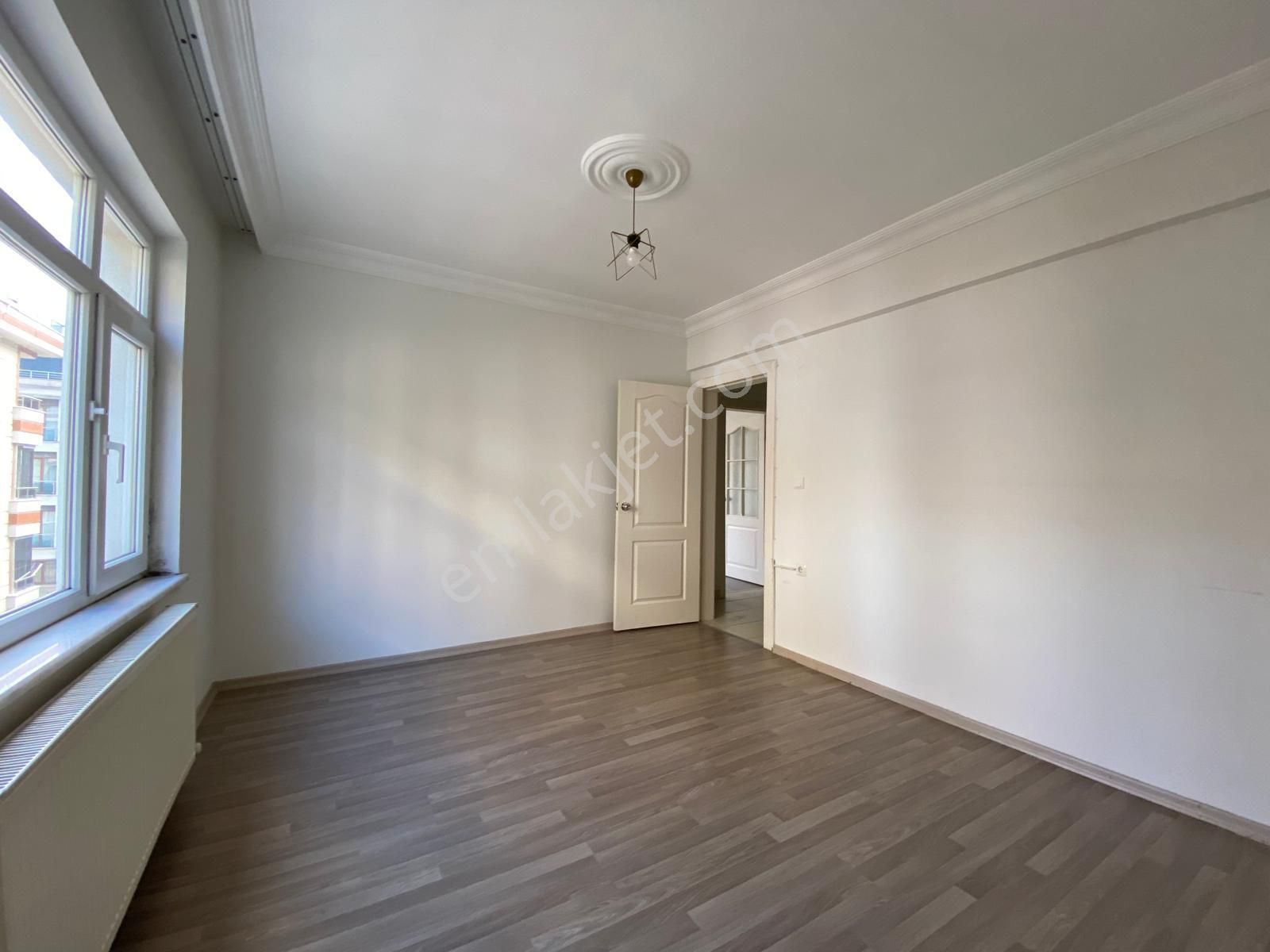 Üsküdar Ferah Mahallesi Nde Metroya Yakın 3+1 Daire - Görsel 12