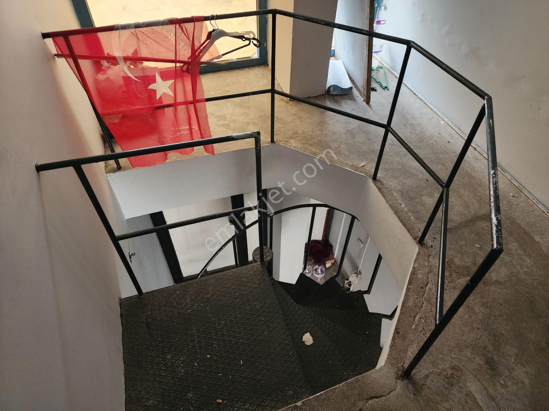 Antalya Çarşıda Kapalıyol Gören Sokakta Kiralık 3 Katlı Dükkan - Görsel 17