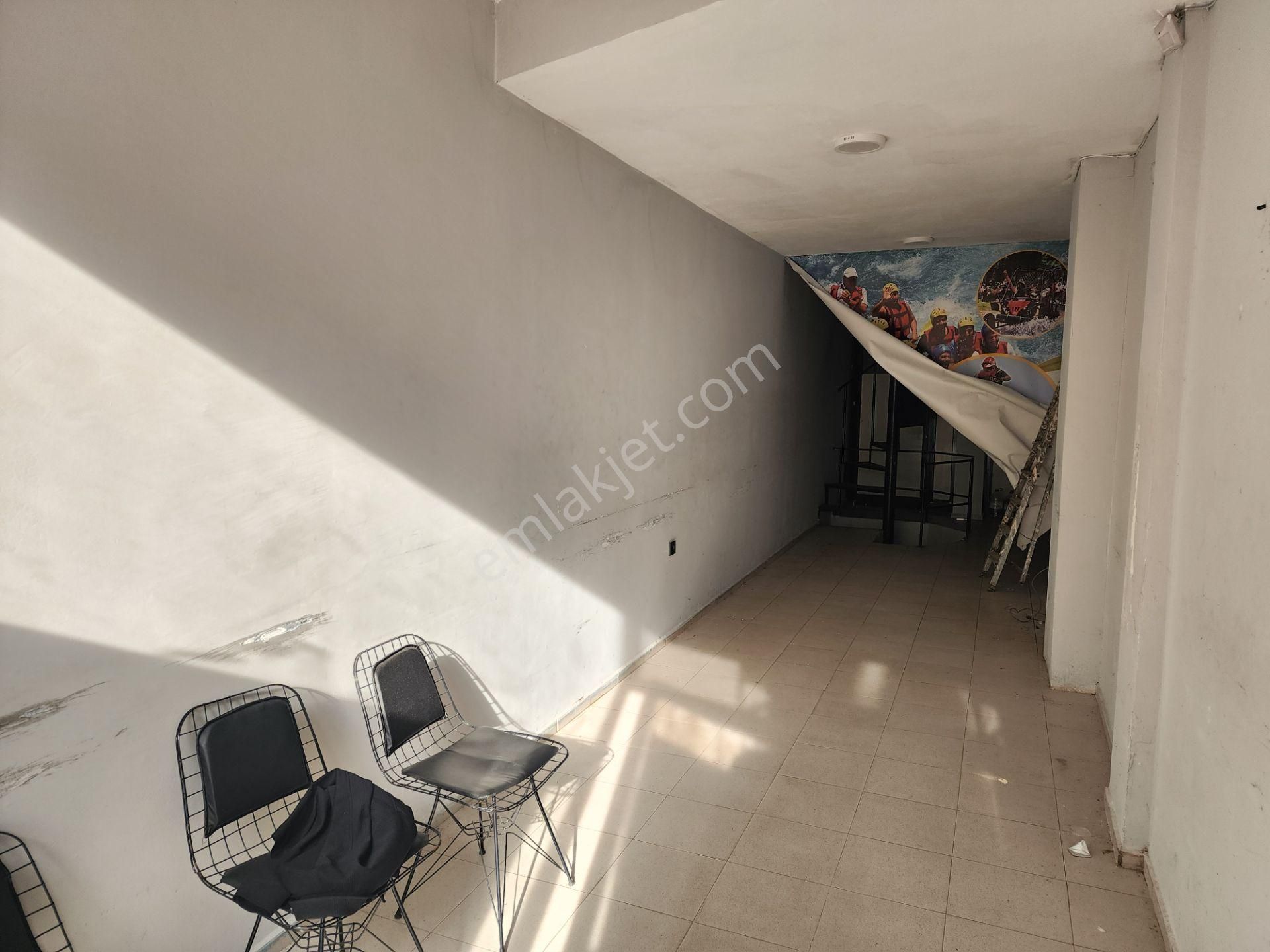 Antalya Çarşıda Kapalıyol Gören Sokakta Kiralık 3 Katlı Dükkan - Görsel 8
