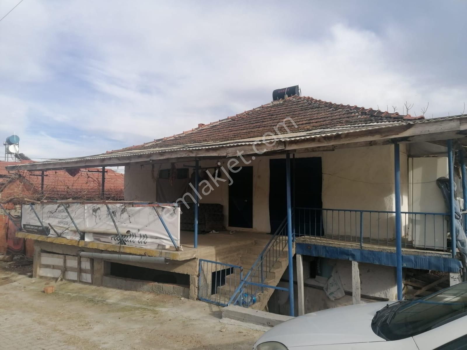 Burdur Karakent De Satılık Bahçeli Müstakil Ev