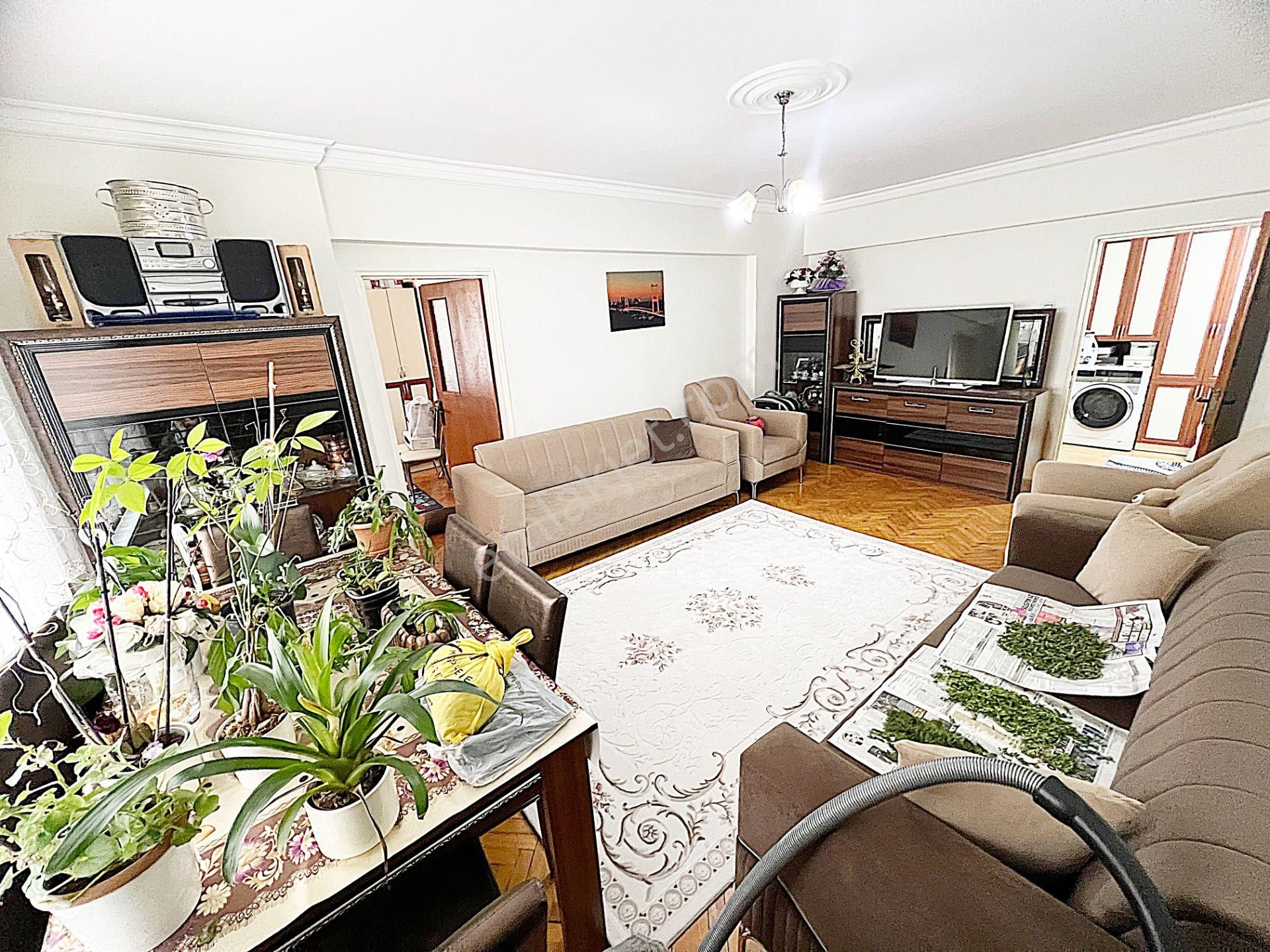 Barıştepede Piri Cadde Üzeri Merkez Cami Yakını Arakat İskanlı Kök Tapu 3+1 - Görsel 9