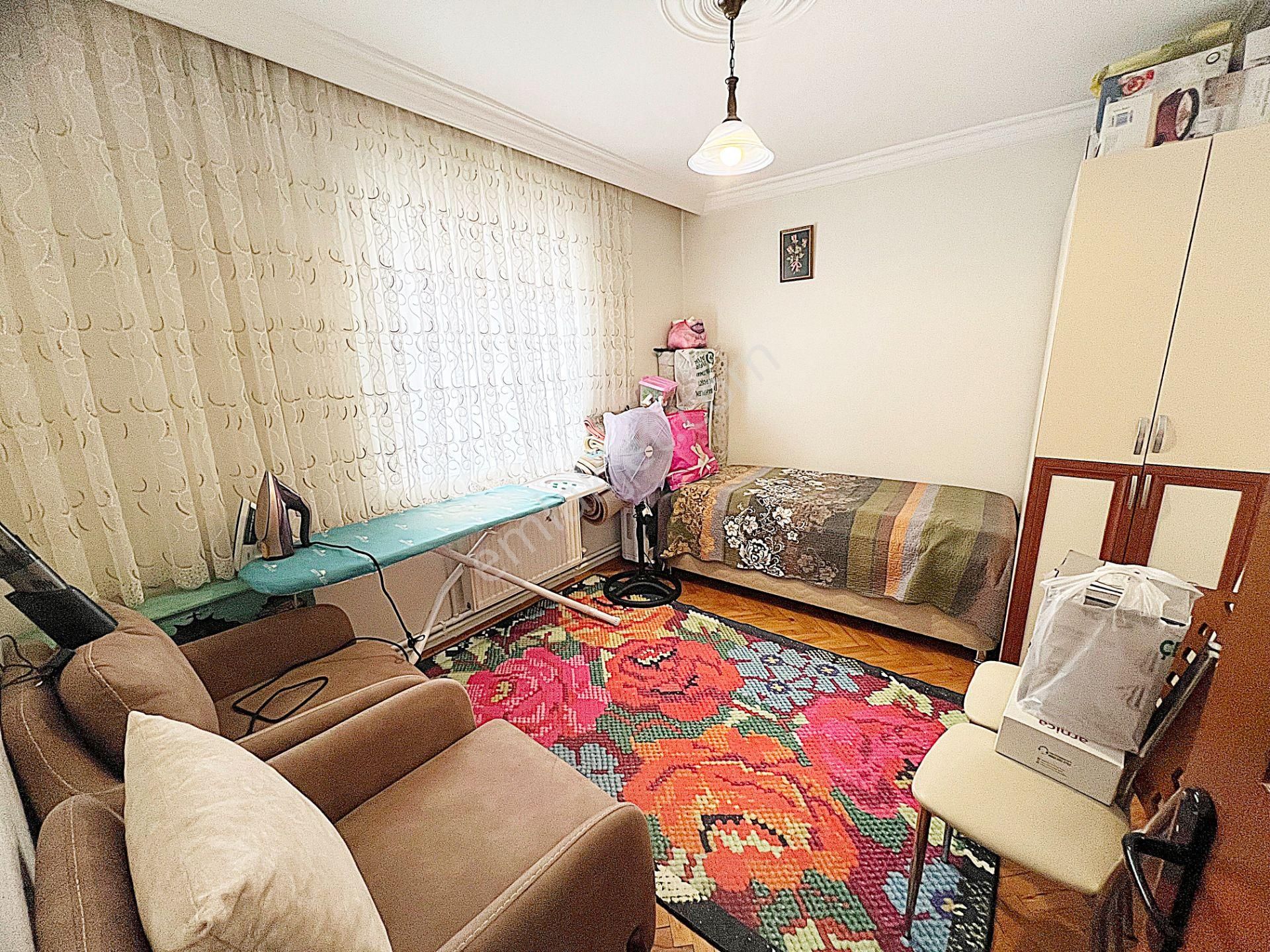 Barıştepede Piri Cadde Üzeri Merkez Cami Yakını Arakat İskanlı Kök Tapu 3+1 - Görsel 15