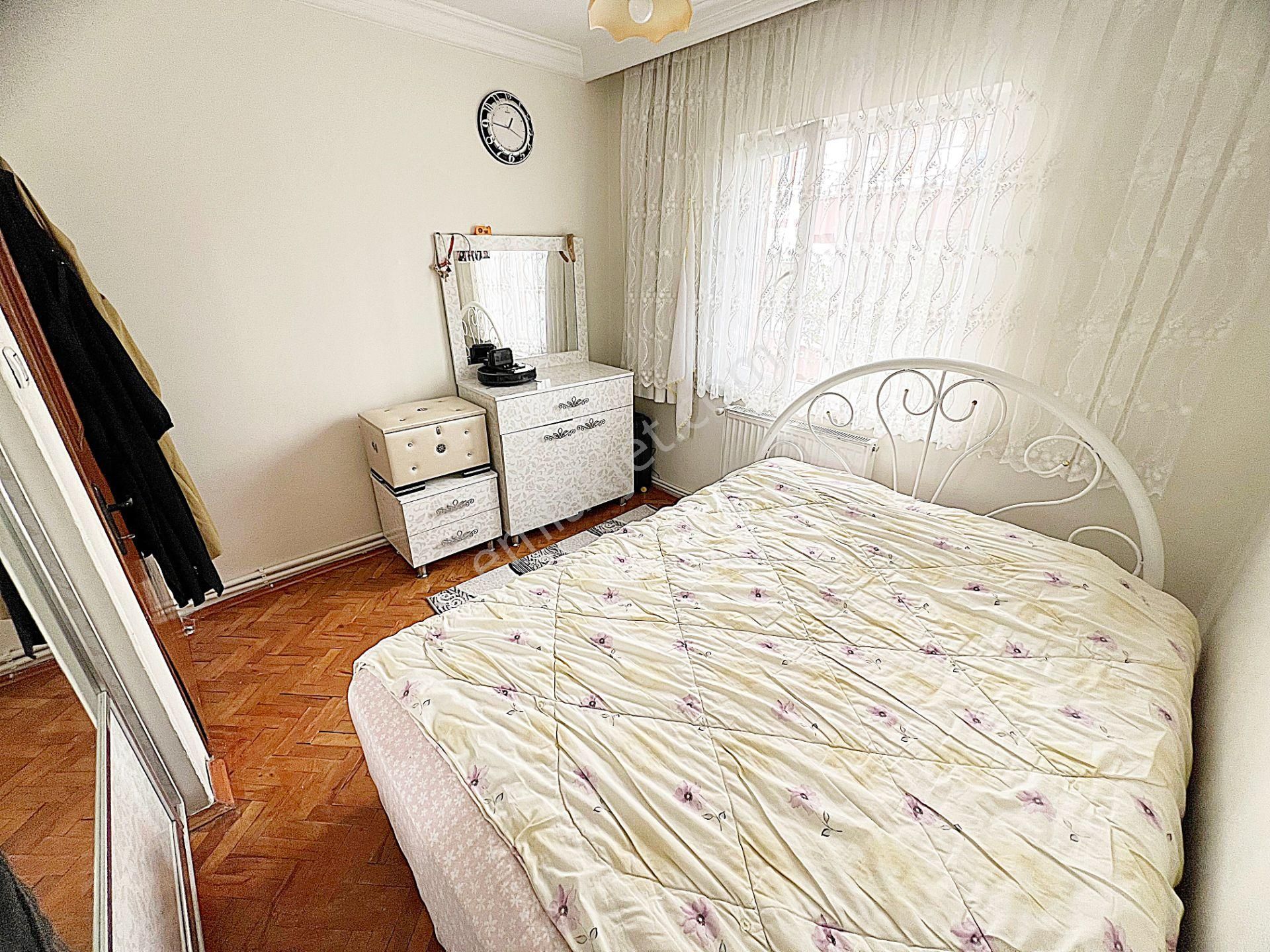 Barıştepede Piri Cadde Üzeri Merkez Cami Yakını Arakat İskanlı Kök Tapu 3+1 - Görsel 23