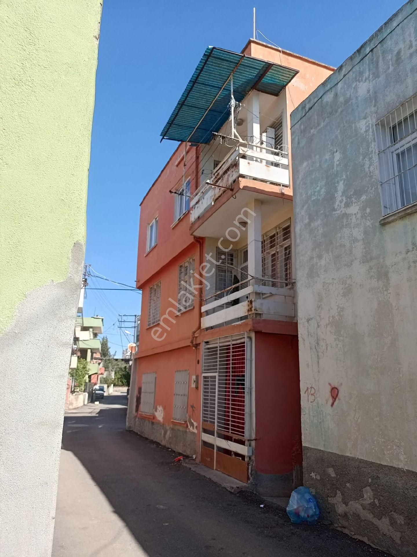 Satılık 3 Katlı Ev - Görsel 3