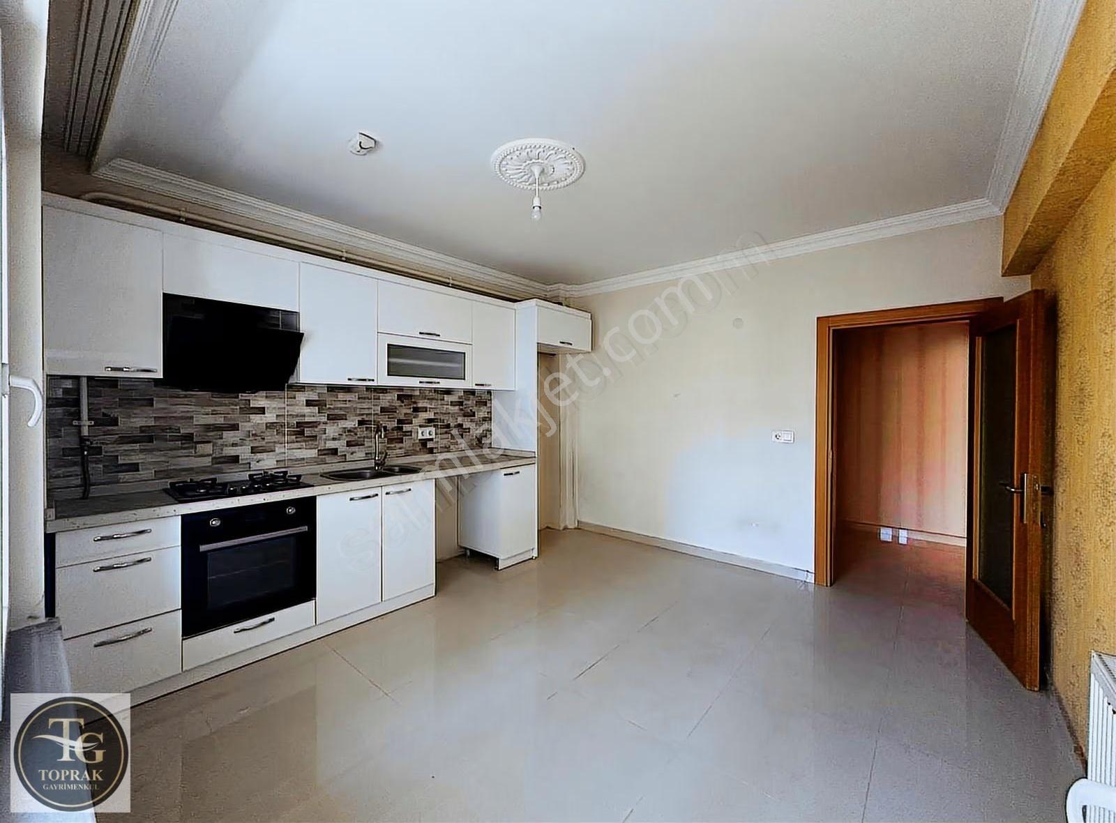 Karakaş Mahallesinde Çarşının Göbeğinde 3+1 Satılık Geniş Daire - Görsel 15