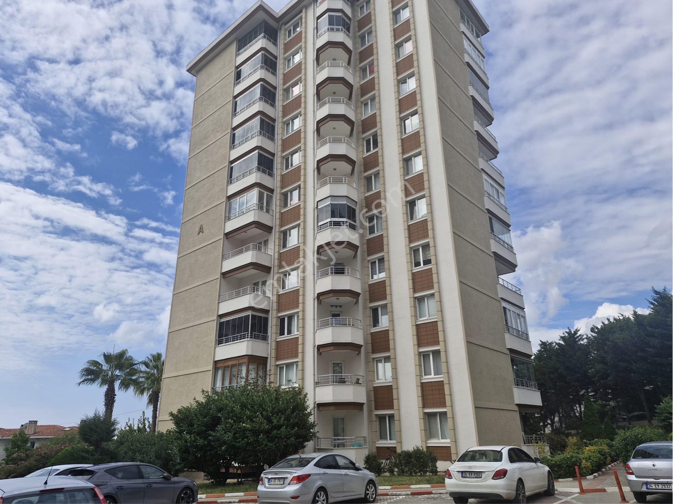 Sinanoba Yeşilada Sitesinde Ful Deniz Manzaralı Arakat Satılık 3+1 Daire - Görsel 2