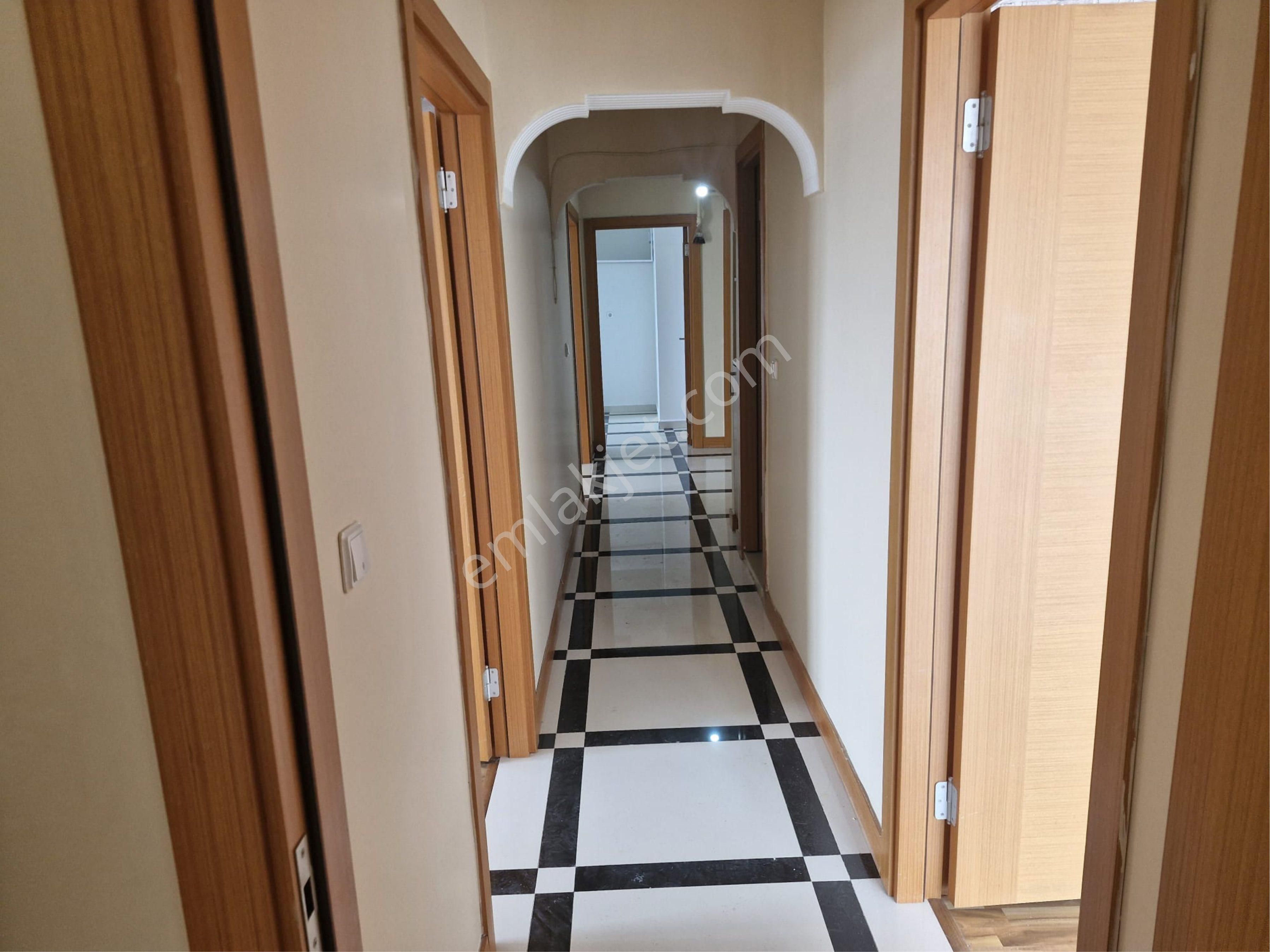Sinanoba Yeşilada Sitesinde Ful Deniz Manzaralı Arakat Satılık 3+1 Daire - Görsel 17