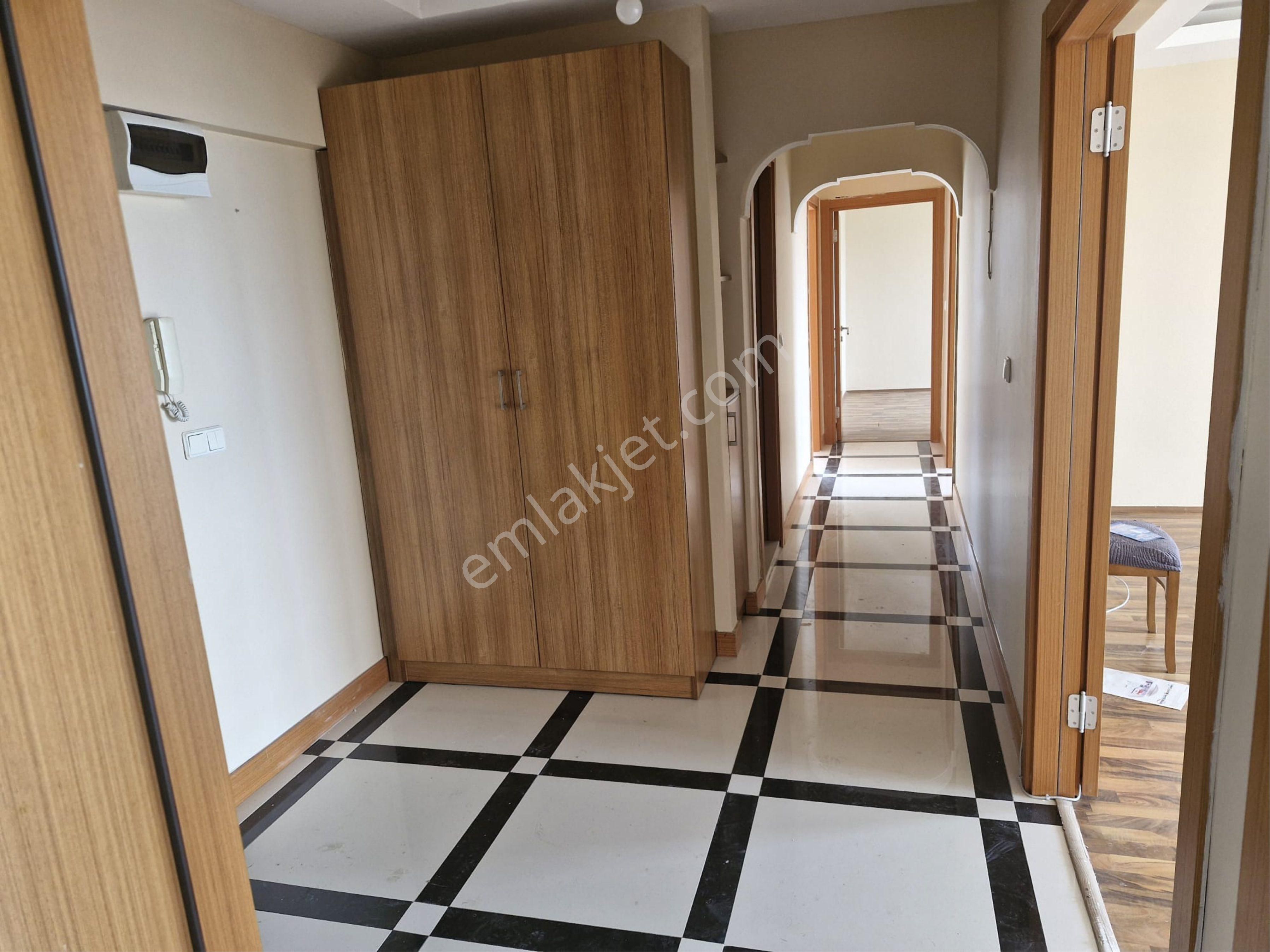 Sinanoba Yeşilada Sitesinde Ful Deniz Manzaralı Arakat Satılık 3+1 Daire - Görsel 13