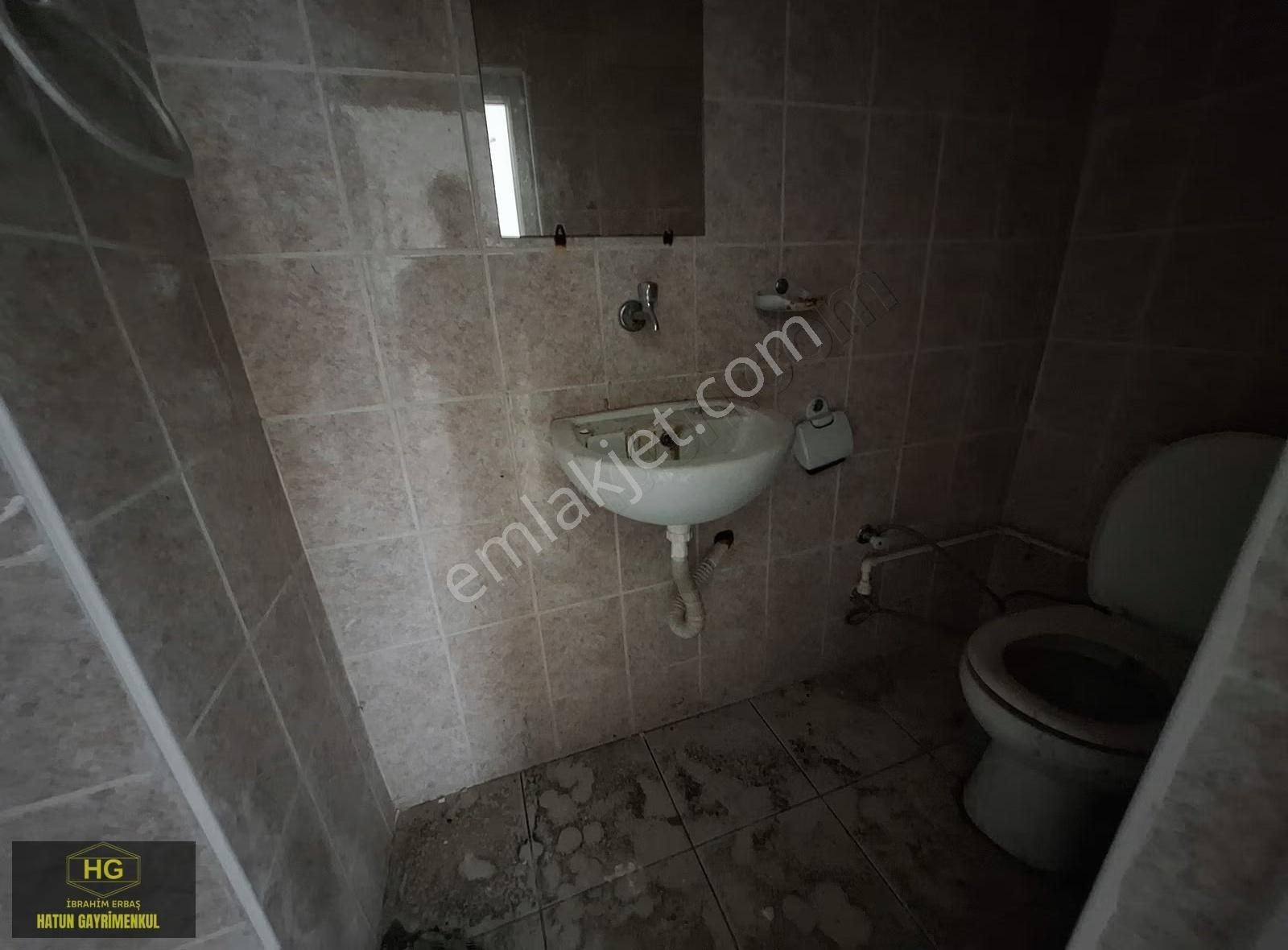 Hatun Gayrimenkul'den Çamçeşme'de Satılık E5 Yanı 100m2 Dükkan - Görsel 3