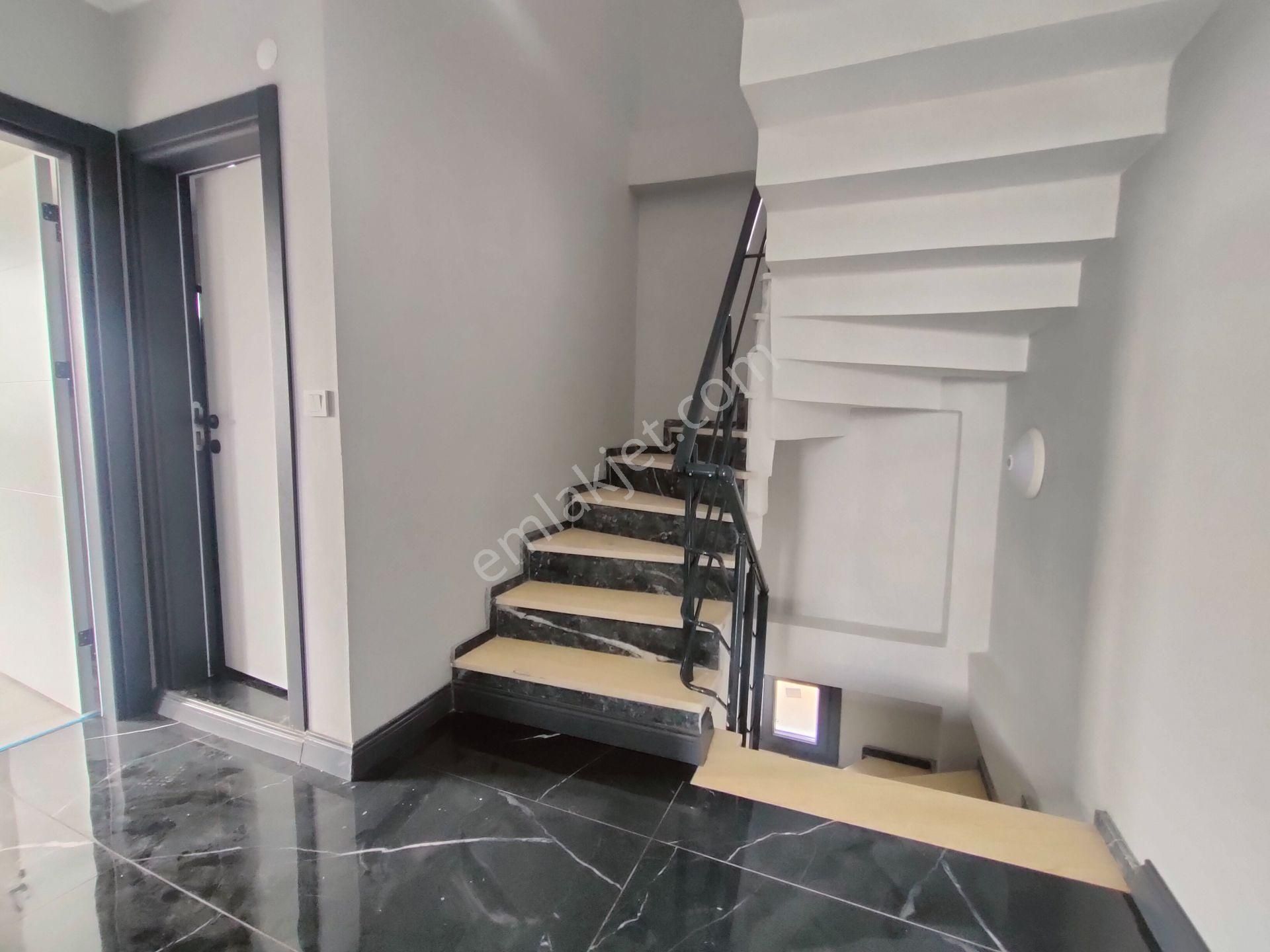 Tekirdağ Yeniçiftlikte Yazlık Kaçırılmacak Fırsat Villası - Görsel 17