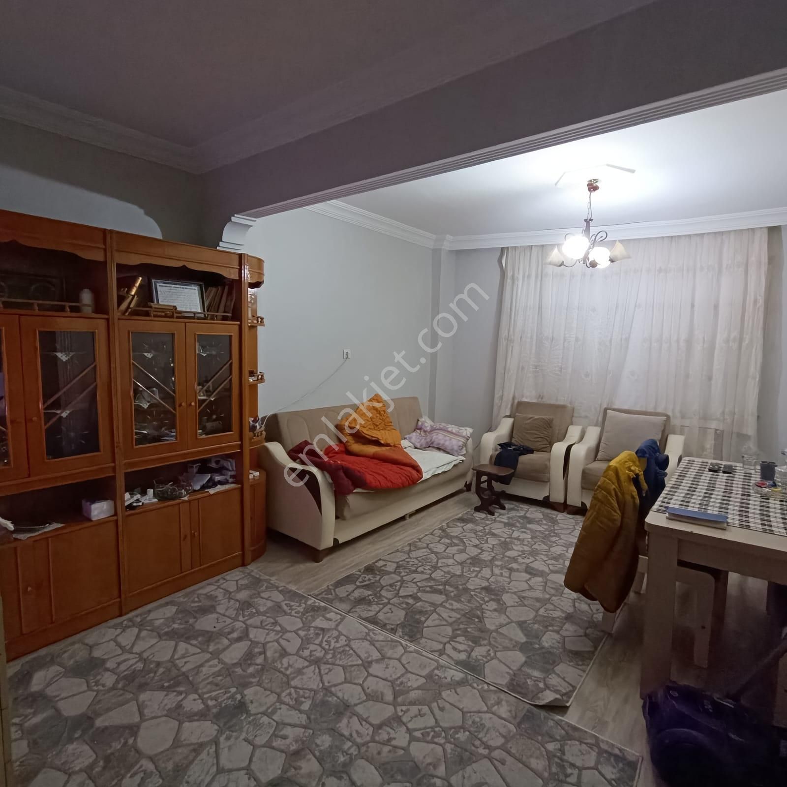 Bayrampaşa Muratpaşa 2+1 Göbek Daire Net 78 M2 Kat2 Krdiye Uygun Çift Cephe Balkon - Görsel 2