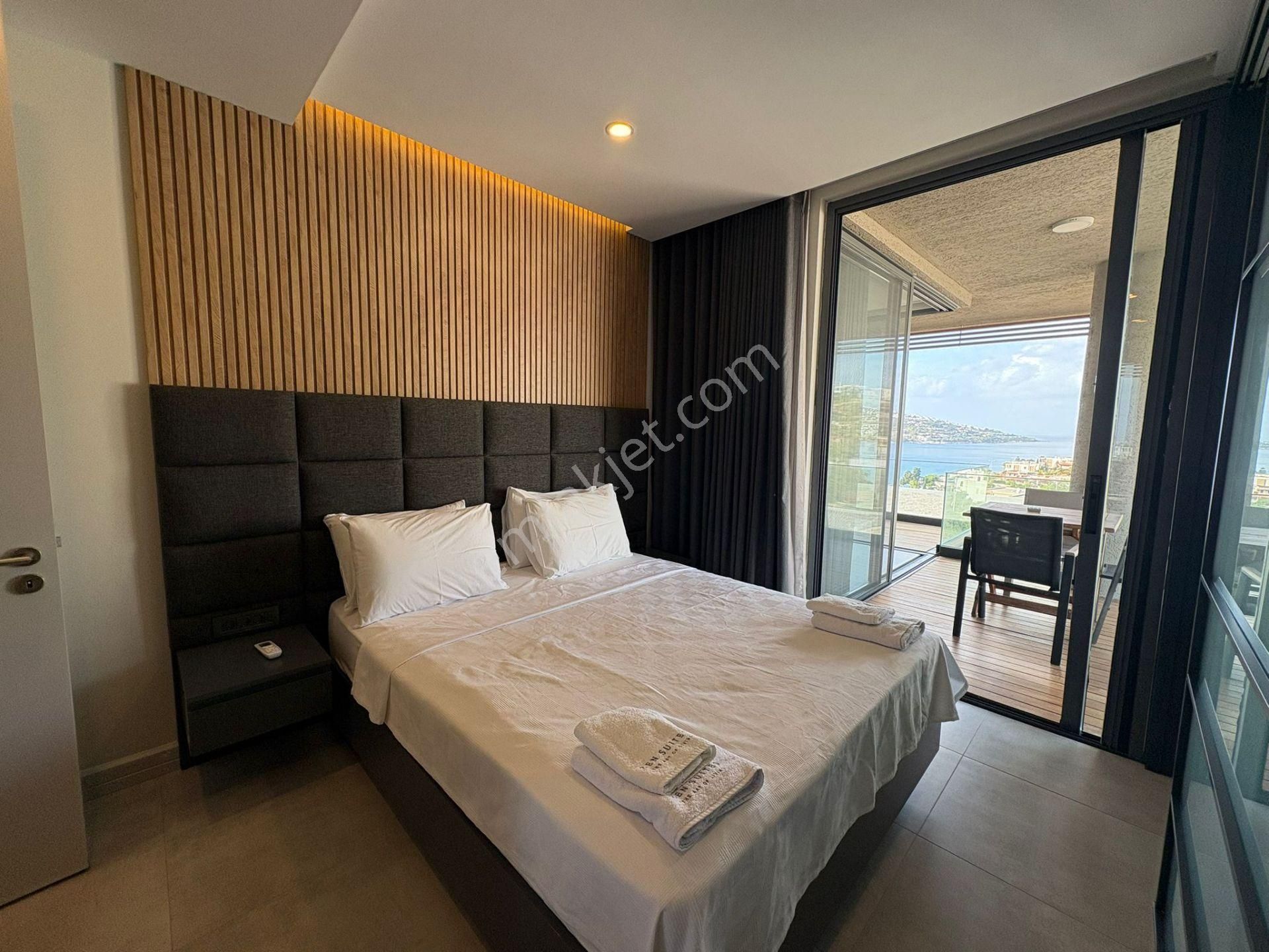 Gündoğan’da Denize Sıfır Satılık 3+1 Rezidans - Görsel 12