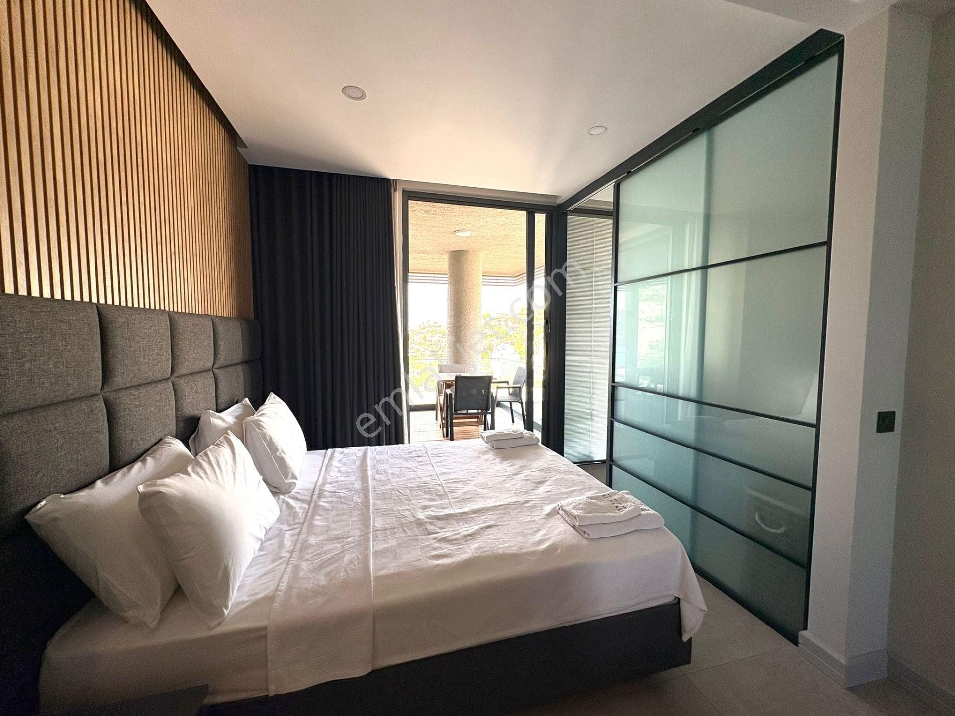 Gündoğan’da Denize Sıfır Satılık 3+1 Rezidans - Görsel 11