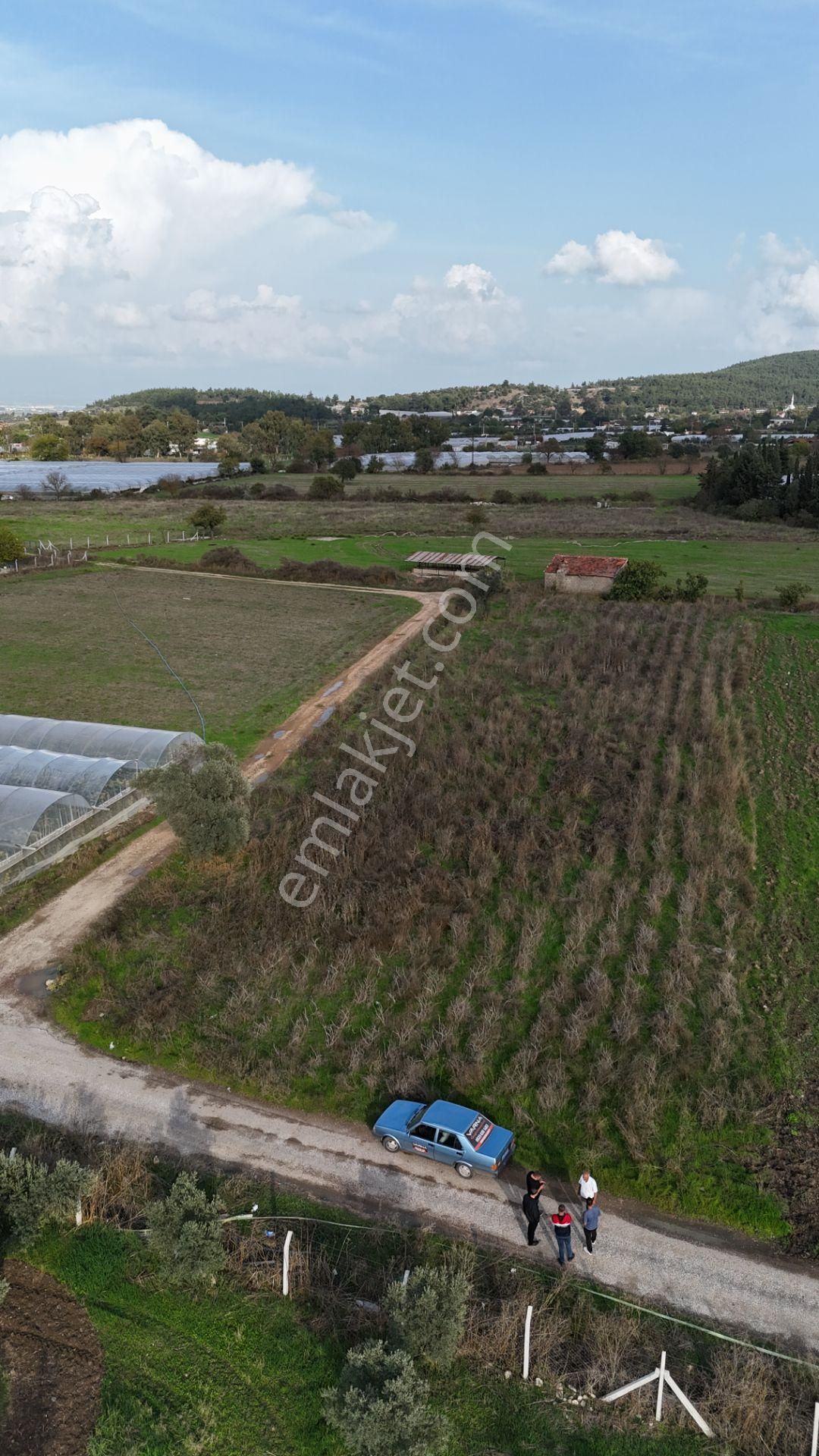 İzmir Değirmenderede Satılık Tektapu 2.650 M2 Yatırımlık Köşe Tarla - Görsel 15