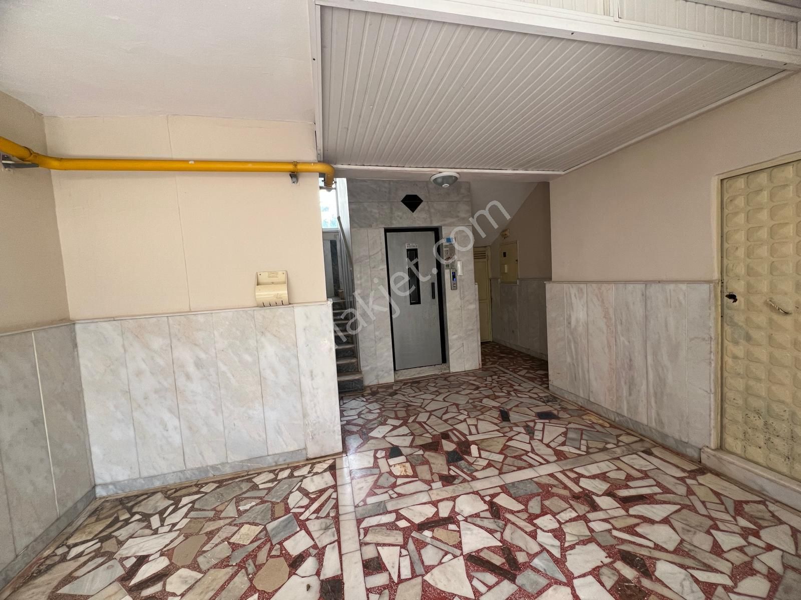 Beykent Gym’den Saya Park Civarı Arakat D.gazlı 3+1 Satılık - Görsel 3