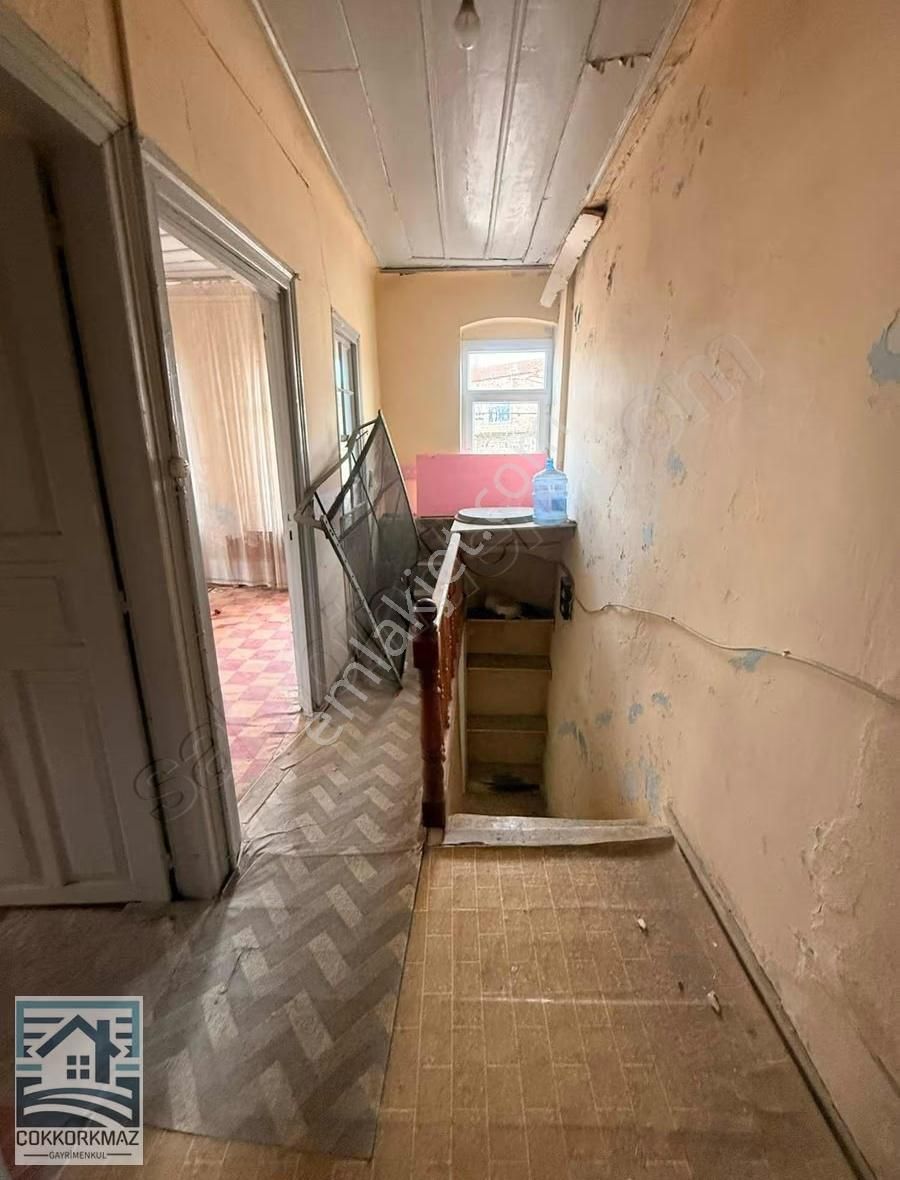 Küçükköy Merkezinde Yatırımlık Fırsat Tarihi Taş Ev - Görsel 23