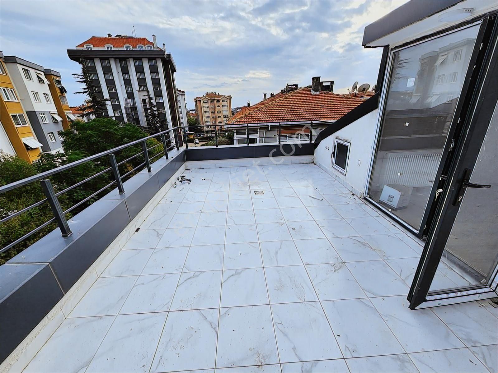 Bahçelievler Çalışlar Cad. Civarı Sıfır Binada 5+2 240 M2 Dublex - Görsel 34