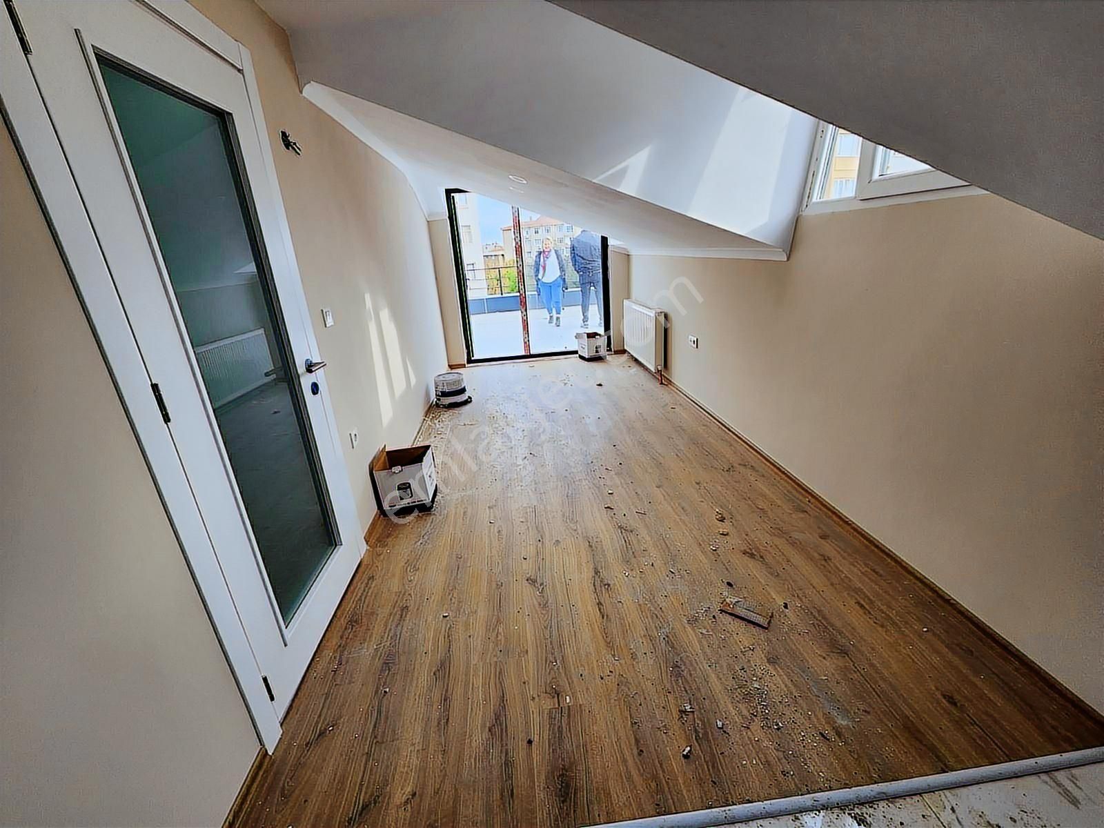 Bahçelievler Çalışlar Cad. Civarı Sıfır Binada 5+2 240 M2 Dublex - Görsel 25