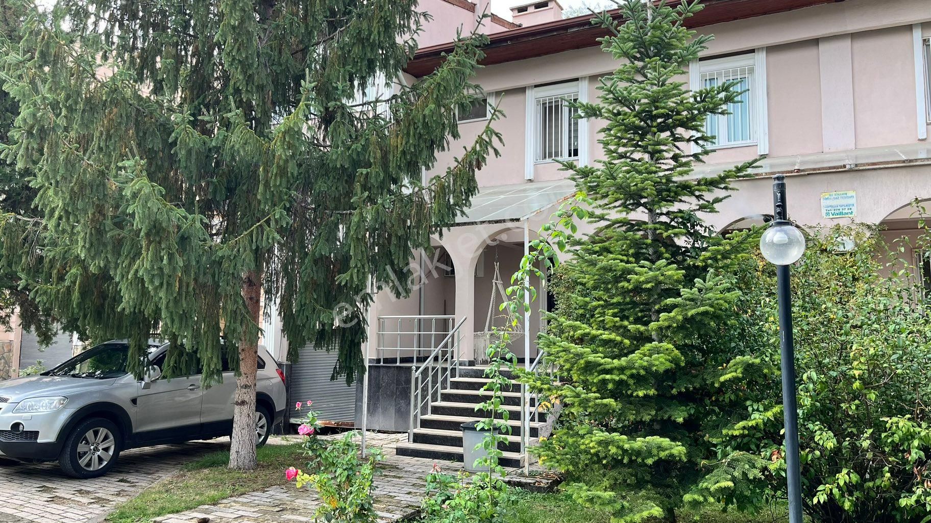 Turhal Mimar Sinan Mh. Beyaz Yunus Sitesinde Satılık Fırsat Villa - Görsel 3