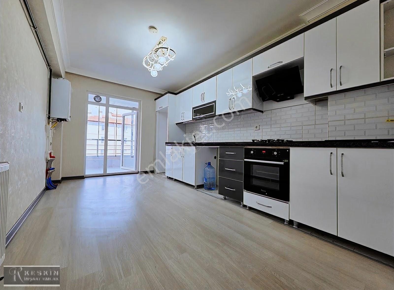 Keçiören Karakaya Mah. 3+1 Asansörlü Yeni Bina 2.kat Full Yapılı