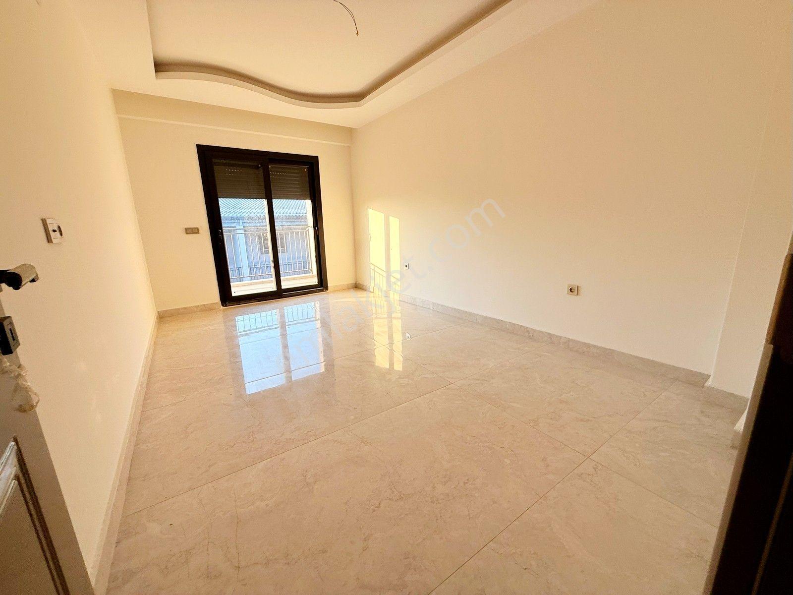 Kuşadası Güzelçamlıda Özel Havuzlu 4 Oda 1 Salon Geniş Bahçeli Villa - Görsel 20