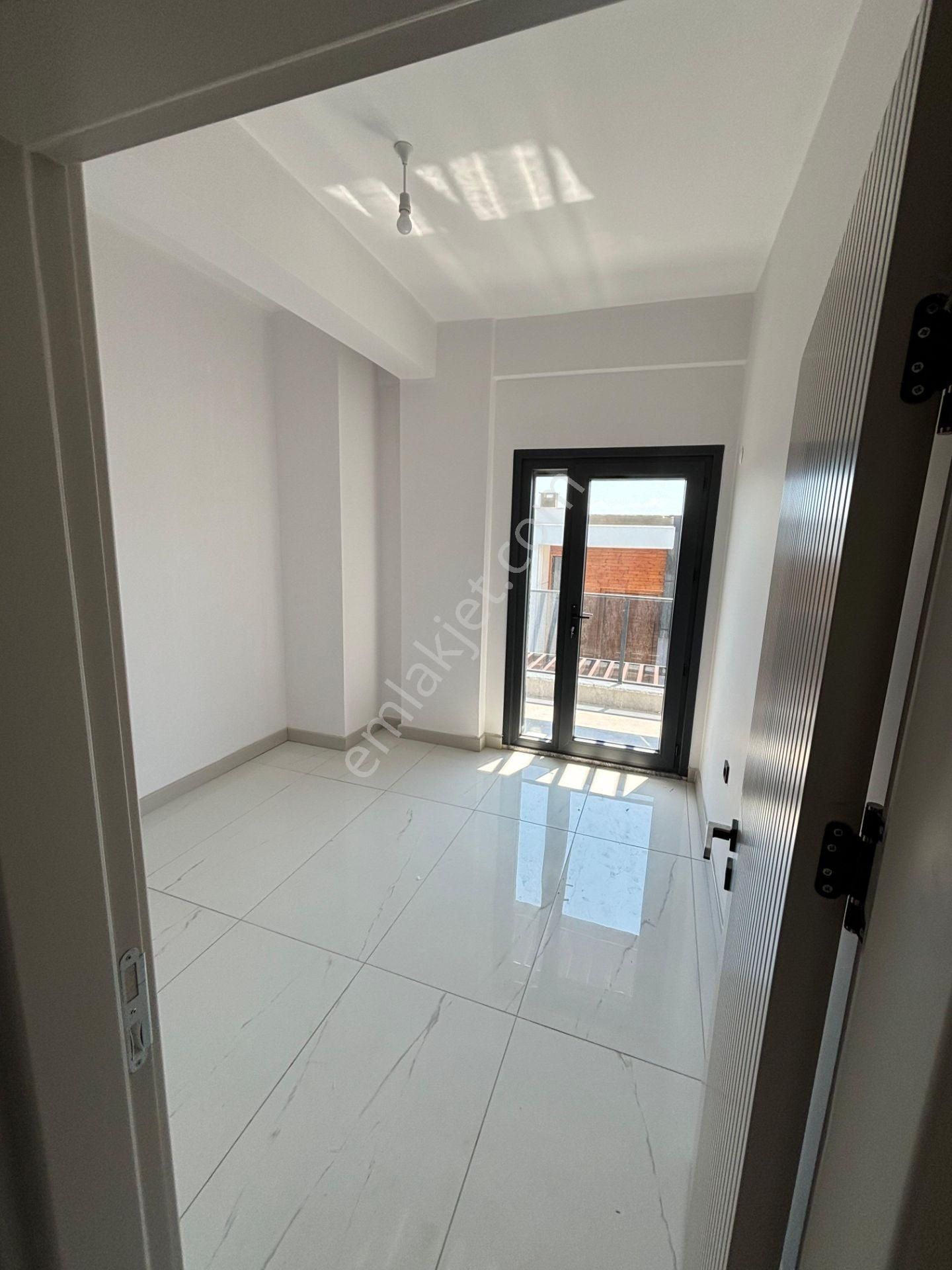 Güre'de Edremit'in En Değerli Konumunda 5+1 Villa - Görsel 19