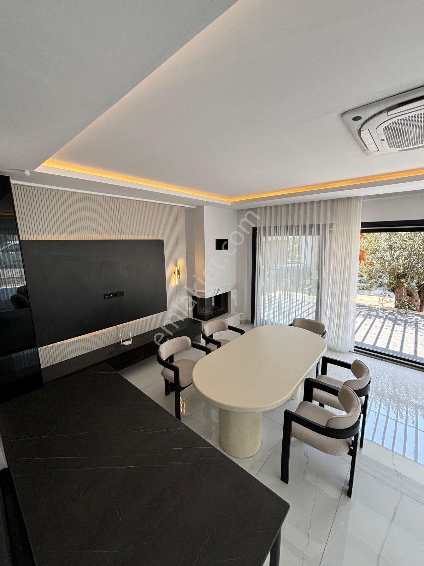 Güre'de Edremit'in En Değerli Konumunda 5+1 Villa - Görsel 10