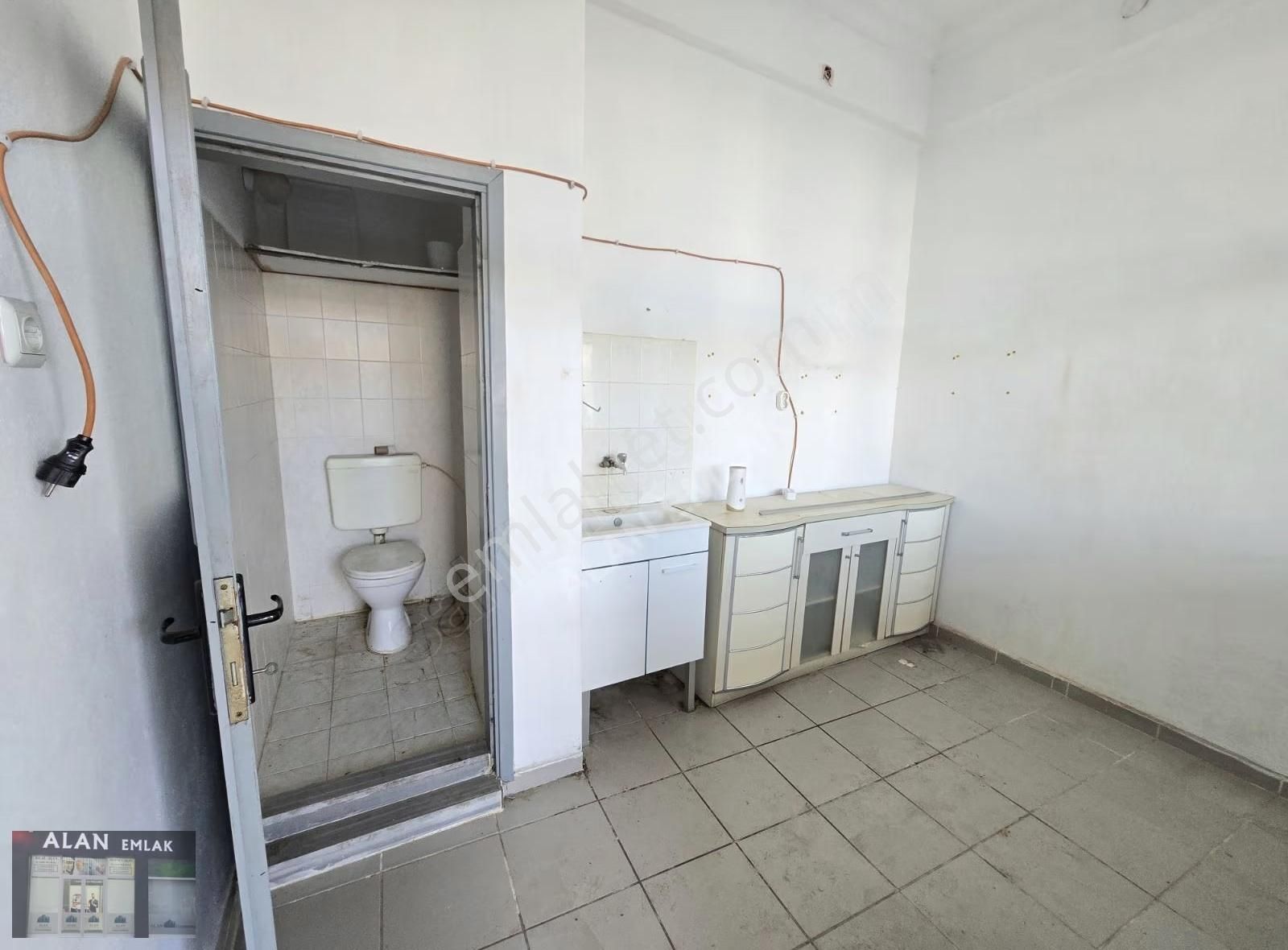 Güzelyalı Yalı Mah. Ana Cadde Üstü - Görsel 9