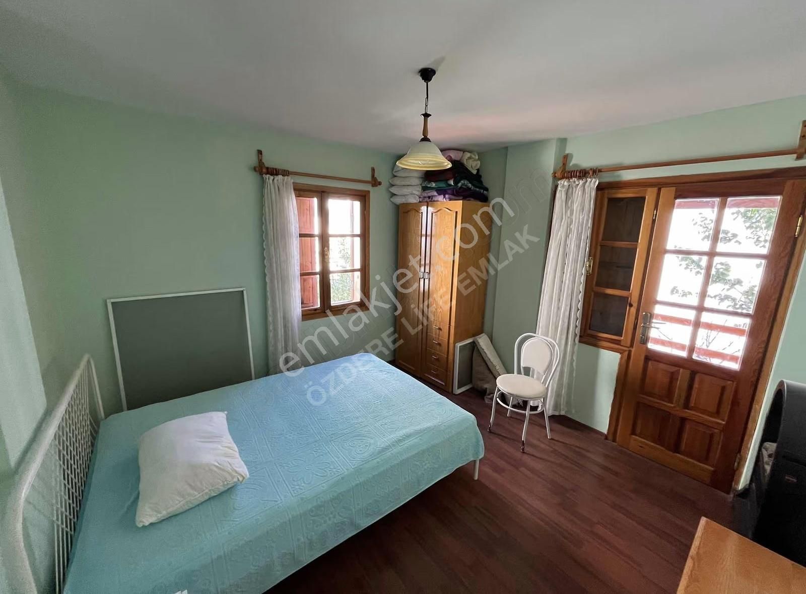 Ortamahallede Denize Çok Yakın Tek Müstakil Villa - Görsel 23