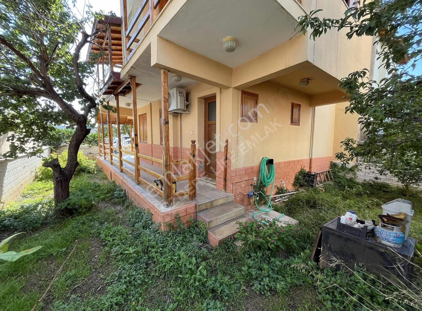 Ortamahallede Denize Çok Yakın Tek Müstakil Villa - Görsel 26