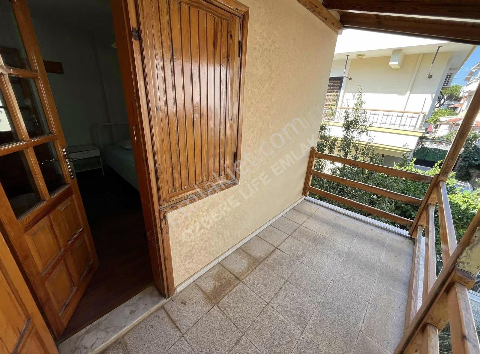 Ortamahallede Denize Çok Yakın Tek Müstakil Villa - Görsel 5