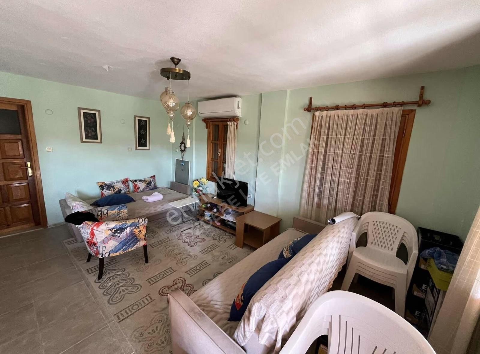 Ortamahallede Denize Çok Yakın Tek Müstakil Villa - Görsel 8