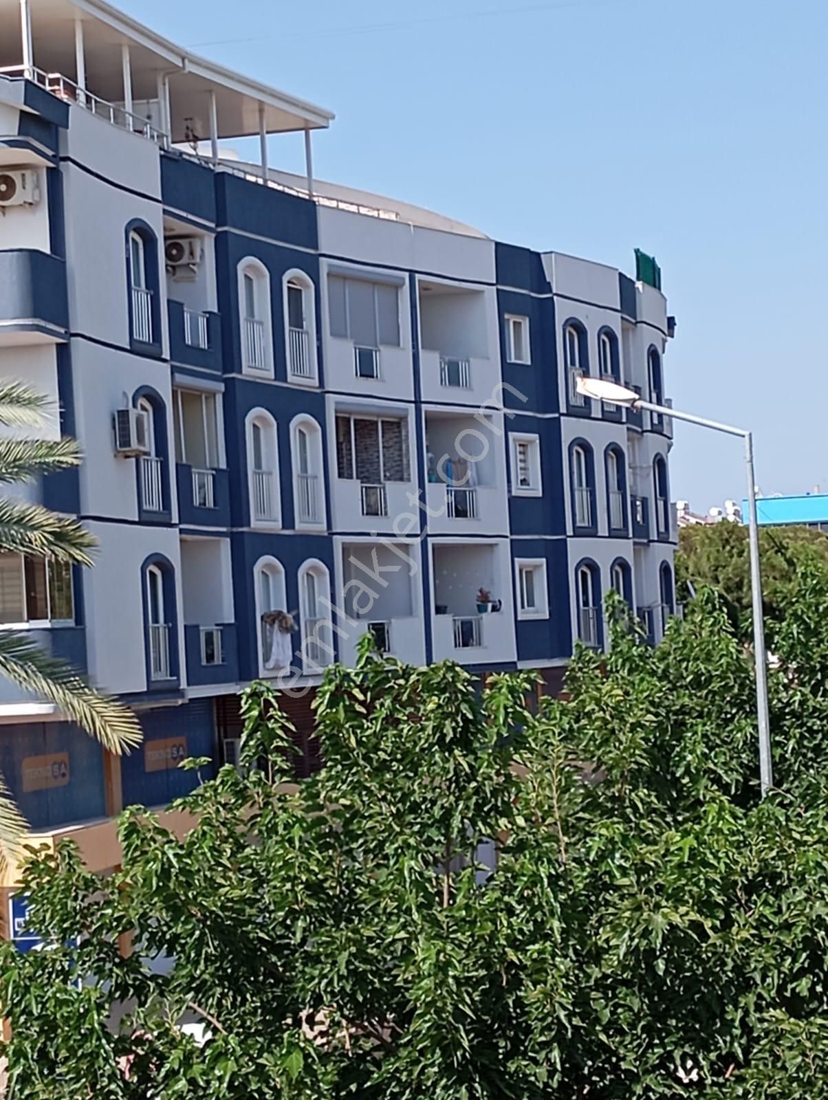 Didim Efeler Mahallesi Atatürk Bulvarı’nda Teknosa Binasında Full Eşyalı 3+1 - Görsel 3