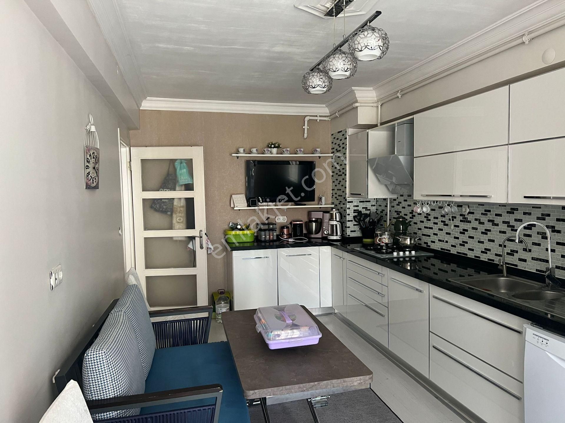 Kütahya Merkez Fatih Mahallesinde Satlık 5+1 Dubleks Daire - Görsel 3