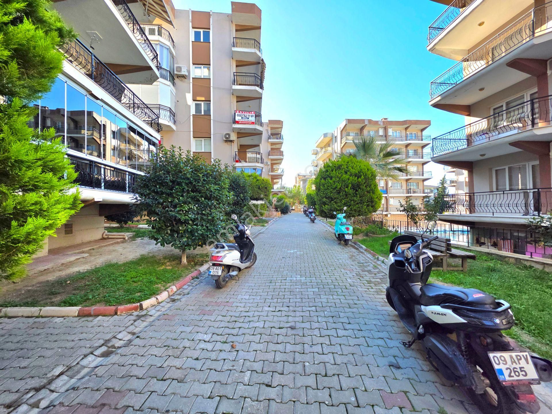 Kuşadası Ege Mah. De Geniş Arakat 3+1 Satılık Daire - Görsel 32