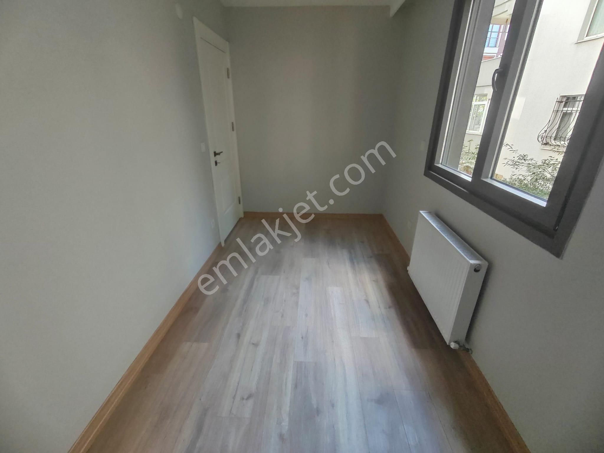 Emlak Dünyasından Küçükyalı'da 2+1 Bahçe Kullanımlı Sıfır Daire - Görsel 12