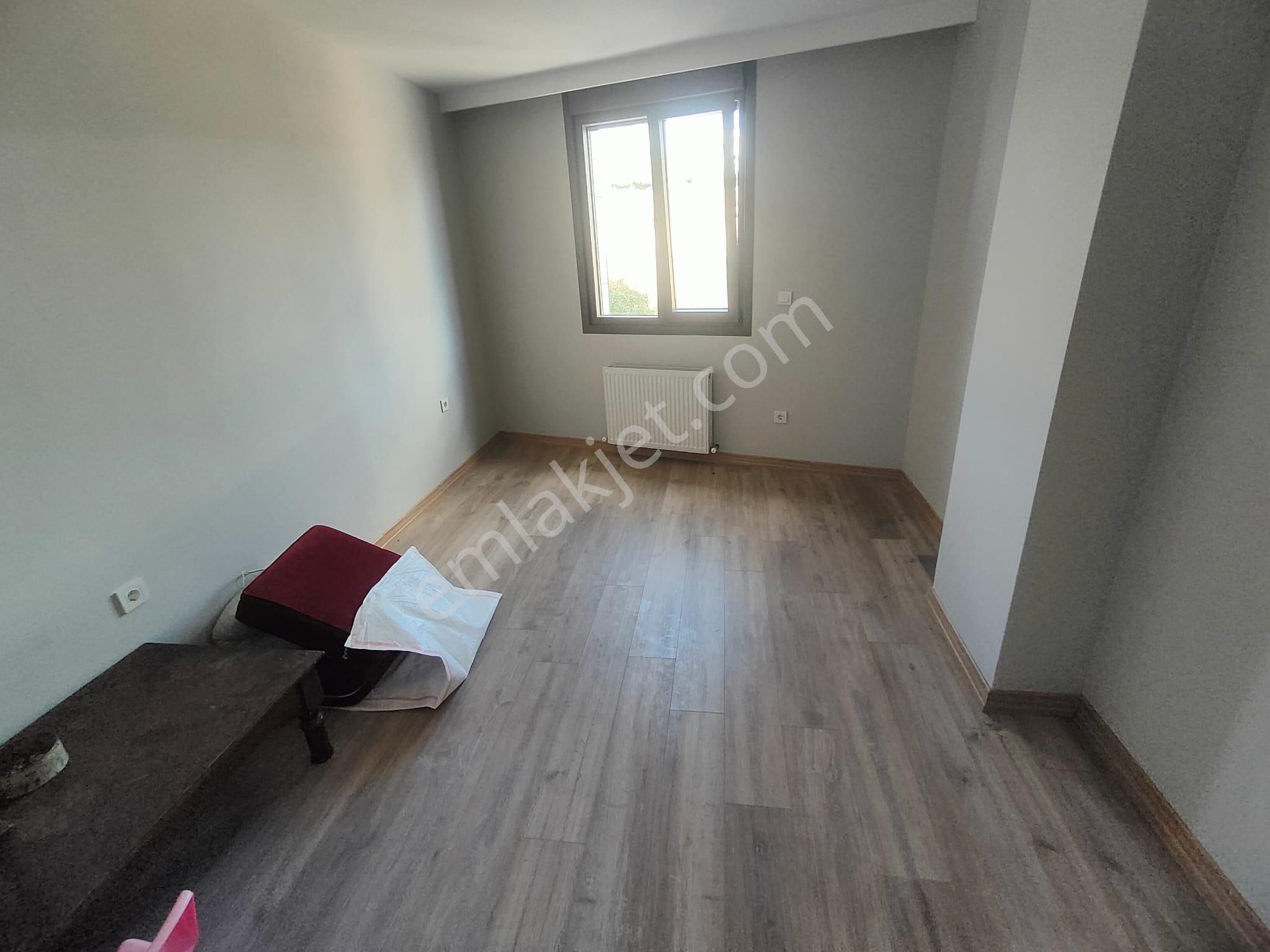 Emlak Dünyasından Küçükyalı'da 1+1 Bahçe Kullanımlı Sıfır Daire - Görsel 9