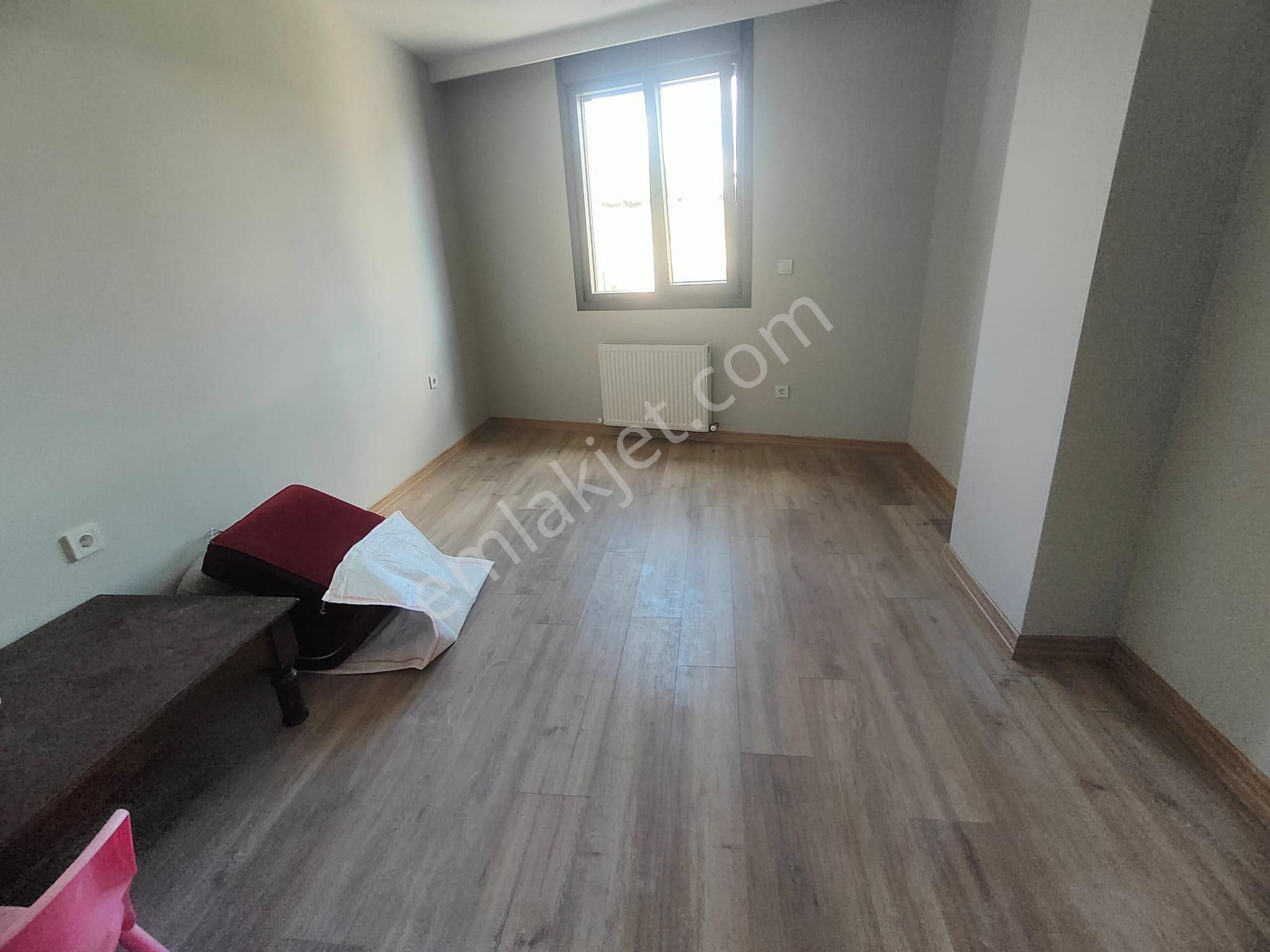 Emlak Dünyasından Küçükyalı'da 1+1 Bahçe Kullanımlı Sıfır Daire - Görsel 10