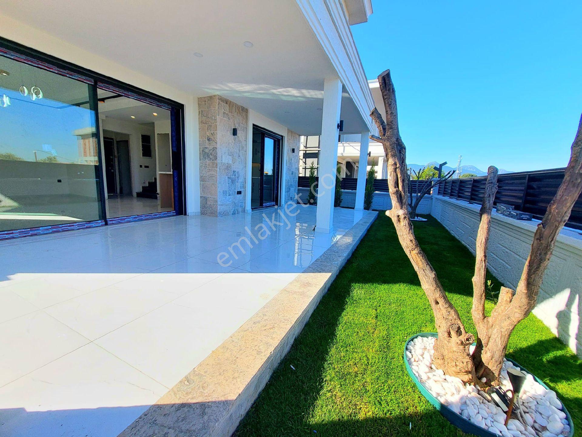 Kuşadasında Özel Havuzlu Tek Müstakil Akıllı Ev Sistemli Sıfır Villa - Görsel 6