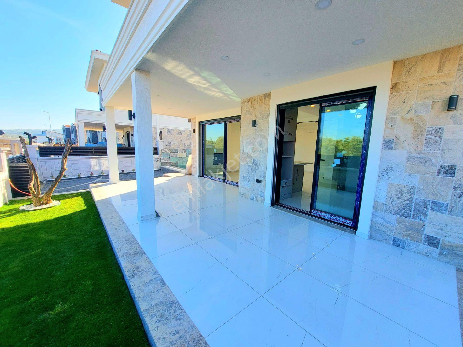 Kuşadasında Özel Havuzlu Tek Müstakil Akıllı Ev Sistemli Sıfır Villa - Görsel 4